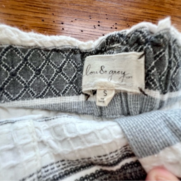 ⭐️ Lou & Grey The Loft Striped Drawstring Tie Front Summer Shorts - Picture 6 of 11